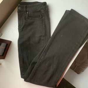 Black “skinny kick” jeans!